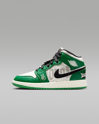 NIKE公式】エア ジョーダン 1 MID SE ジュニアシューズ NIKE公式】エア ジョーダン 1 MID SE ジュニアシューズ